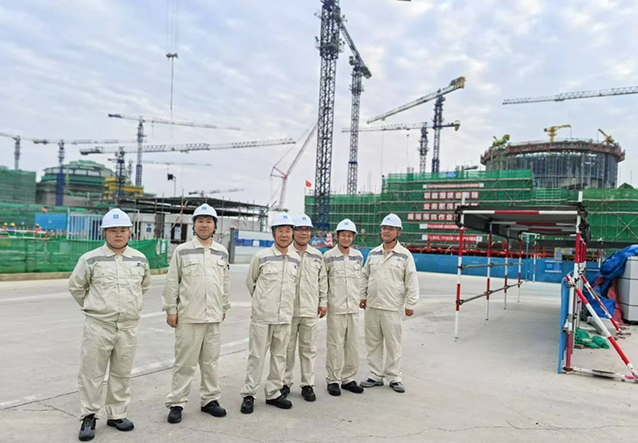 滕鸿儒董事长带队赴中广核项目现场调研