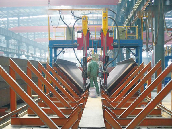 MZG-21000型钢门型埋弧焊机