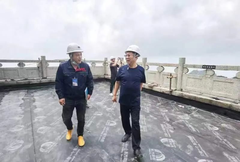 泰山之巅，登高望远|集团党委书记、董事长滕鸿儒到神憩