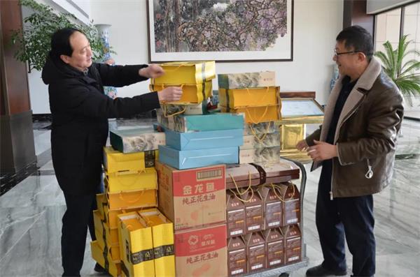 一滕集团开展慰问职工亲属活动